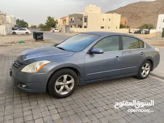  3 التيما بحالة جيدة altima in good condition