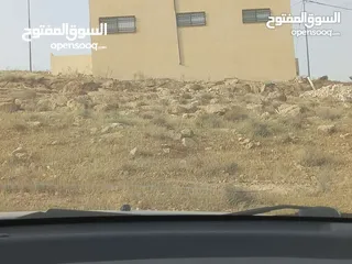  4 قطعة ارض في موقع مميز في ضاحية المدينة