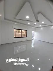  3 في ارقى مناطق المدينه الرياضيه 170م