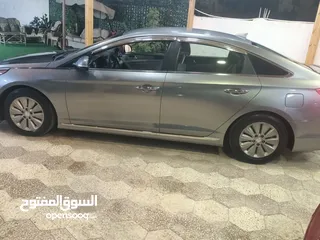  2 هونداي سوناتا هايبرد موديل 2016 فحص كامل بسعر مغري جدا 10600 دينار