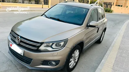  1 Vw Tiguan 2012 2.0 New shape TSI Full option No#1  panoramic sunroof  LEATHER Seats 1 year passing