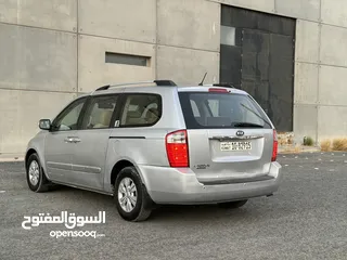  6 Kia Carnival 2012