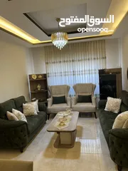  1 غرفة ضيوف مع سفرة