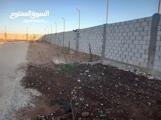  4 فرصة  للاستثمار في أرض بموقع مميزة في المفرق –متعدد الاستخدام- طريق رحاب - التحويلة حوض الوسية