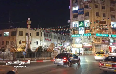  1 محلين داخل عمارة تجارية
