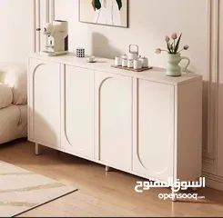  4 خزانة أنيقة بتصميم عصري ولمسة فخامة راقية  تجمع بين الجمال والعملية لتضفي ترتيب وأناقة على مدخل