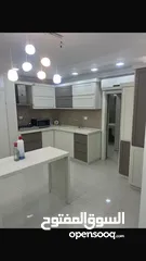  3 شقه للبيع وسط البلد مع مدخل مستقل