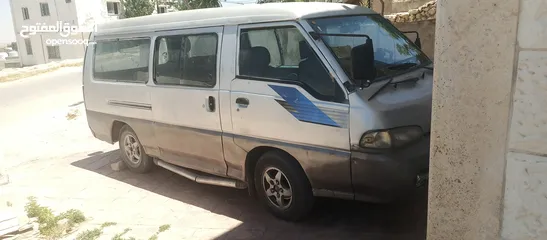  1 باص h100 موديل 2000 للبيع