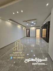  11 شقة للبيع بسعر مغري/حي المنصور/شبه أرضي/مدخل مستقل