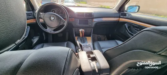  2 BMW 520i 2001