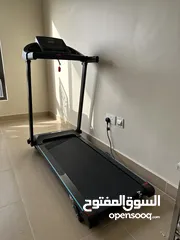  1 treadmill used only 3hr