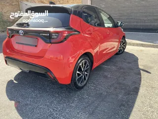  2 تويوتا يارس هايبرد مميزة Black Edition 2021 للبيع بسعر مغري