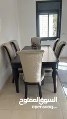  1 طاواة سفرة خشب زان بحالة ممتازة