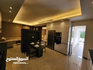  12 شقة فاخرة فارغة او مفروشة للبيع او للإيجار بمواصفات فيلا - ref : 14561