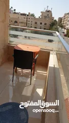  3 شقه مفروشه قريبه من الخدمات ومن المالك مباشره بناية عائلات واثاث جميل