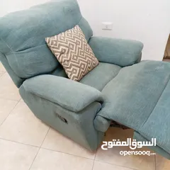  6 كرسي ريكلاينر أمريكي مستورد للبيع بحالة ممتازة جداً مريح جداً ومثالي للاسترخاء