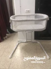  1 تخت بيبي شبه جديد