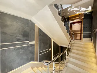  1 شقة مميزة بإطلالة جميله بمساحة مميزة 148م طابق اول بتشطيبات فخمه