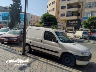  2 بكب فان بيجو بارتنر موديل 2001 بحاله جيده جدا