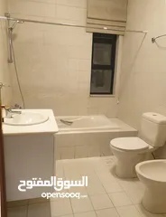  13 عبدون محيط السفارة السعودية شقة فارغة للإيجار 220 متر طابق اول