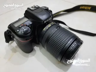  9 كاميرا nikon 5200D للبيع مستخدم نضيف شبه جديد