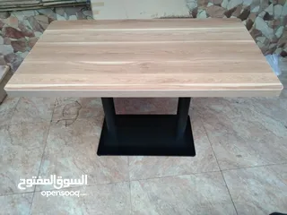  1 طاولة خشب عريضة