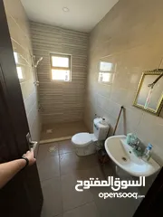  9 شقه ارضيه مع تراس مفروشه لايجار للعائلات فقد