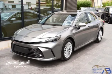 29 تويوتا كامري هايبرد رمادي 2025 Toyota Camry Hybrid HEV