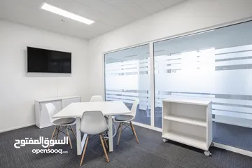  6 Private office space for 3 persons in Muscat, Al Fardan Heights