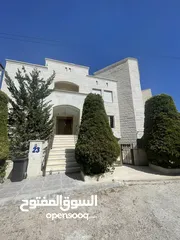  1 شقة للإيجار 250م2 في الجبيهة مع اطلالة على شارع الاردن