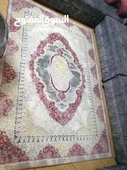  1 سجاد لون ابيض، وزهري تركي استخدام قليل بحالة ممتازه