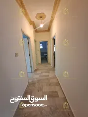  15 شقة فارغة - تلاع العلي - 3نوم - 200م - ارضي مع ترس
