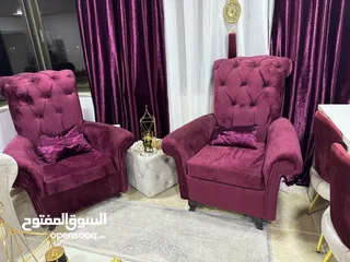  7 طقم كنب مع طاولة سفرة ثقيل