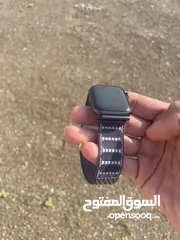  1 ساعة ابل se 40mm مع الشاحن واسوارة nike