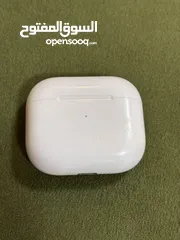  3 AirPods (الجيل الثالث) مع علبة شحن MagSafe أبيض