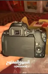  2 كاميرا كانون 250D