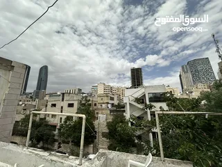  3 عمارة 8 شقق في العبدلي بجانب البوليفارد بدخل ممتاز للبيع بسعر الارض