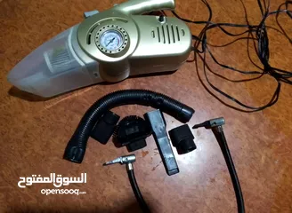  2 مكنسة سيارة مع منفاخ وضوء 4 في 1