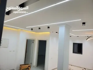  10 جميع اعمال الكهرباء . وديكور زورونا على صفحه الفيس بوك Al.SAFI للتمديدات الكهربائيه