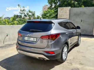  8 جيب هيونداي  سنتافي 2016  سبع ركاب للبيع