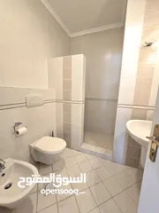  17 ارقى مناطق جبل عمان شقه ارضيه للبيع 4 نوم مع تراس و كراج خاص