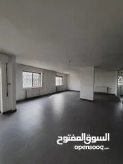  4 للبيع شقة في عمان الدوار الرابع شارع الخالدي الطبي تصلح لكافة الاستثمارات الطبية والتجارية موقع حيوي