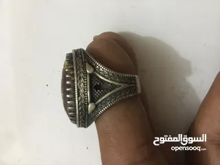  25 خواتم واحجار كريمه