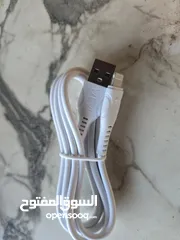 4 وصلات لشواحن مدخل عريض  وايضا للايفون