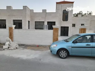  3 فيلا للبيع