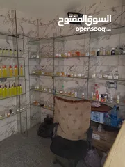  1 محل عطور للبيع