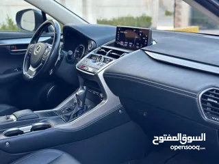  16 Lexus nx300h 2020