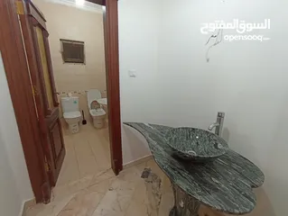  10 شقة غير مفروشة للإيجار 300م2 ( Property 19203 )-175107091