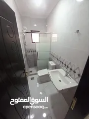  5 شقة ارضية جديدة للبيع بسعر مغري