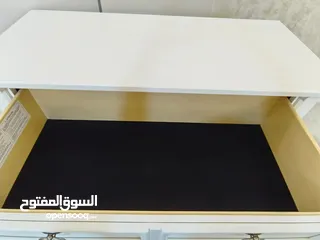  10 غرفه نوم امريكي   اشلي   ثقيله جدا جدا.    سبب البيع السفر  بسعر حرق والله بعوض  الغرفه ماببتعوض